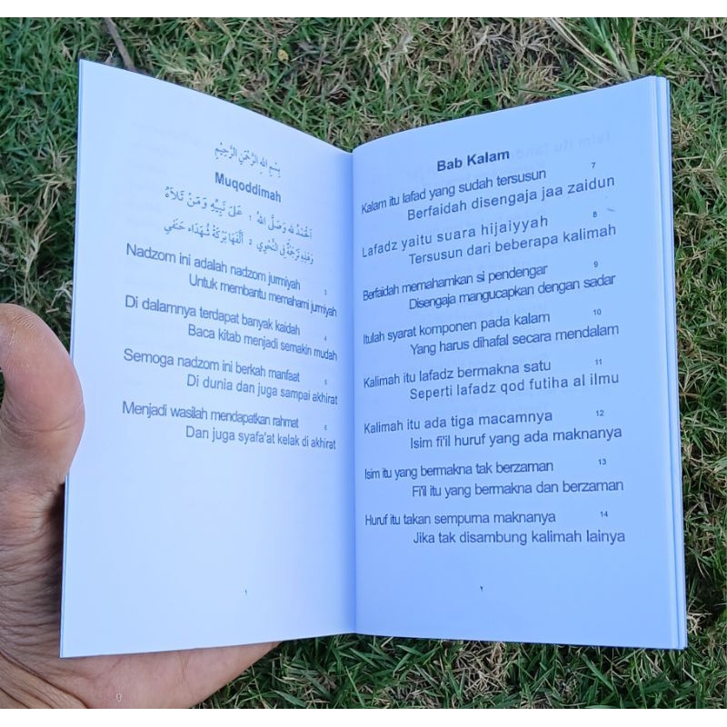 

Nadzom Jurmiyah Bahasa Indonesia Latin Saku