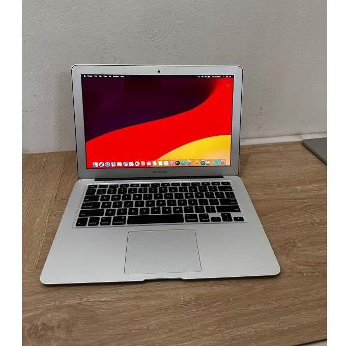 Macbook Air 2015 13 Core i5 RAM 8GB SSD 256