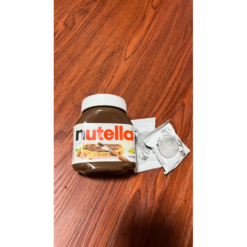 

Nutella Chocolate Hazelnut Spread / Selai Coklat Hazelnut 200gr