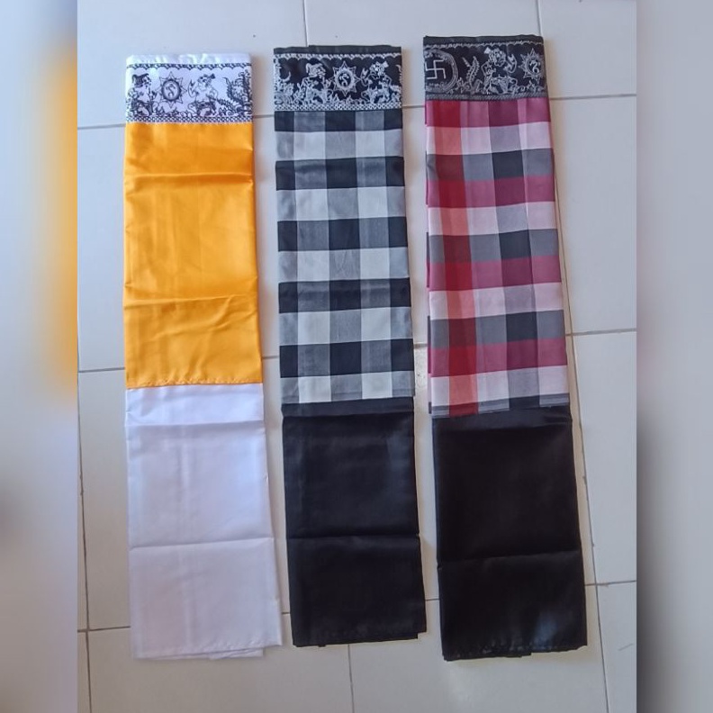 KODE O58X Wastra  Wastra Pelinggih  Putih kuning  Poleng