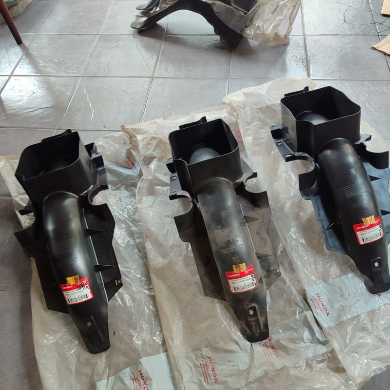 80101-KPW-860 INNER FENDER SPAKBOR KOLONG BELAKANG HONDA KIRANA ORIGINAL AHM NOS