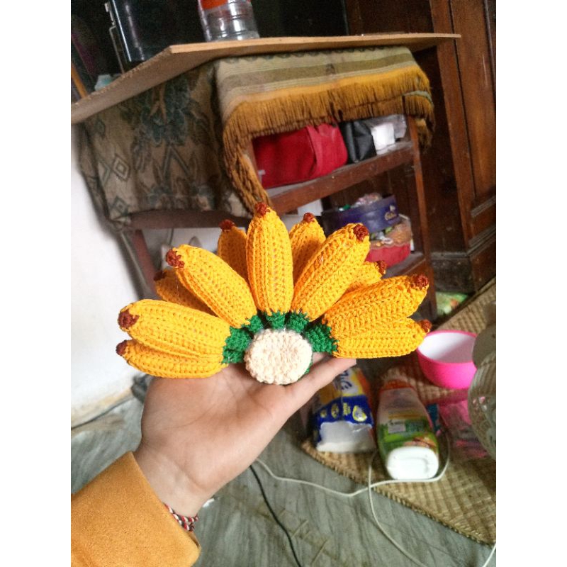 

pisang rajut//boneka pisang rajut
