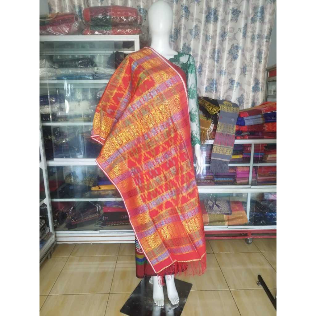 UIS NIPES WARNA DASAR MERAH