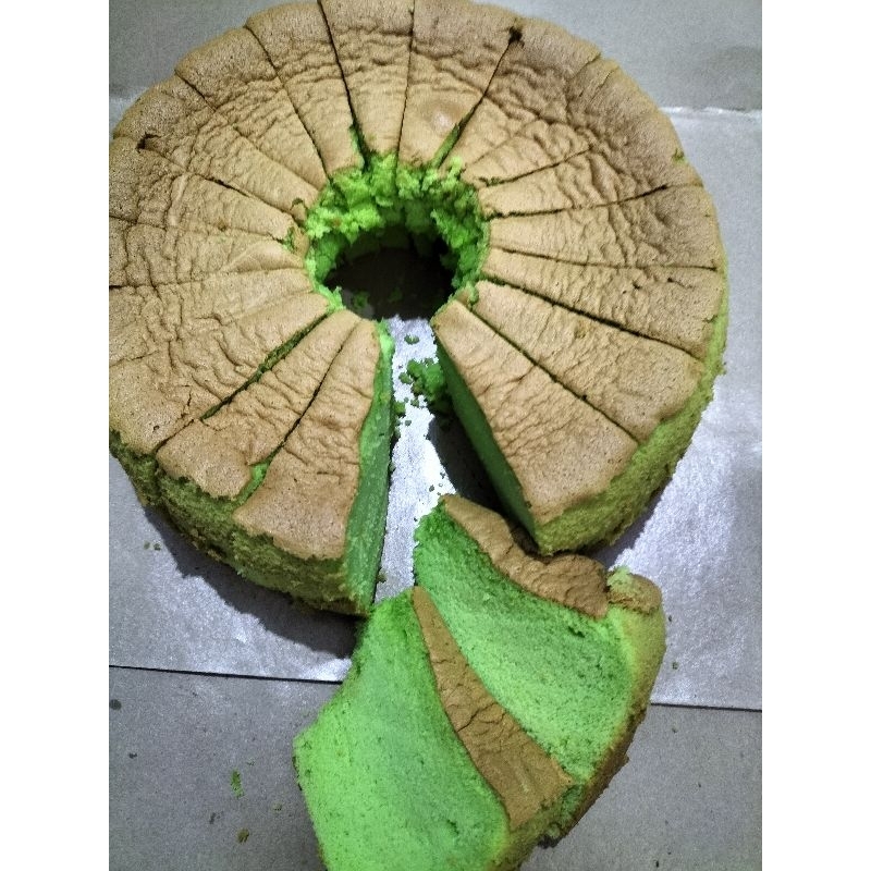 

Elya Cake Pandan Chiffon cake