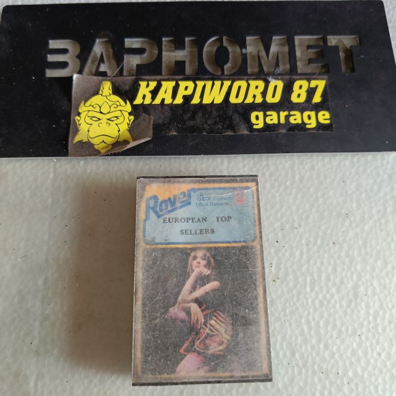 Kaset Pita Album Kompilasi lagu-lagu Populer Barat Lama