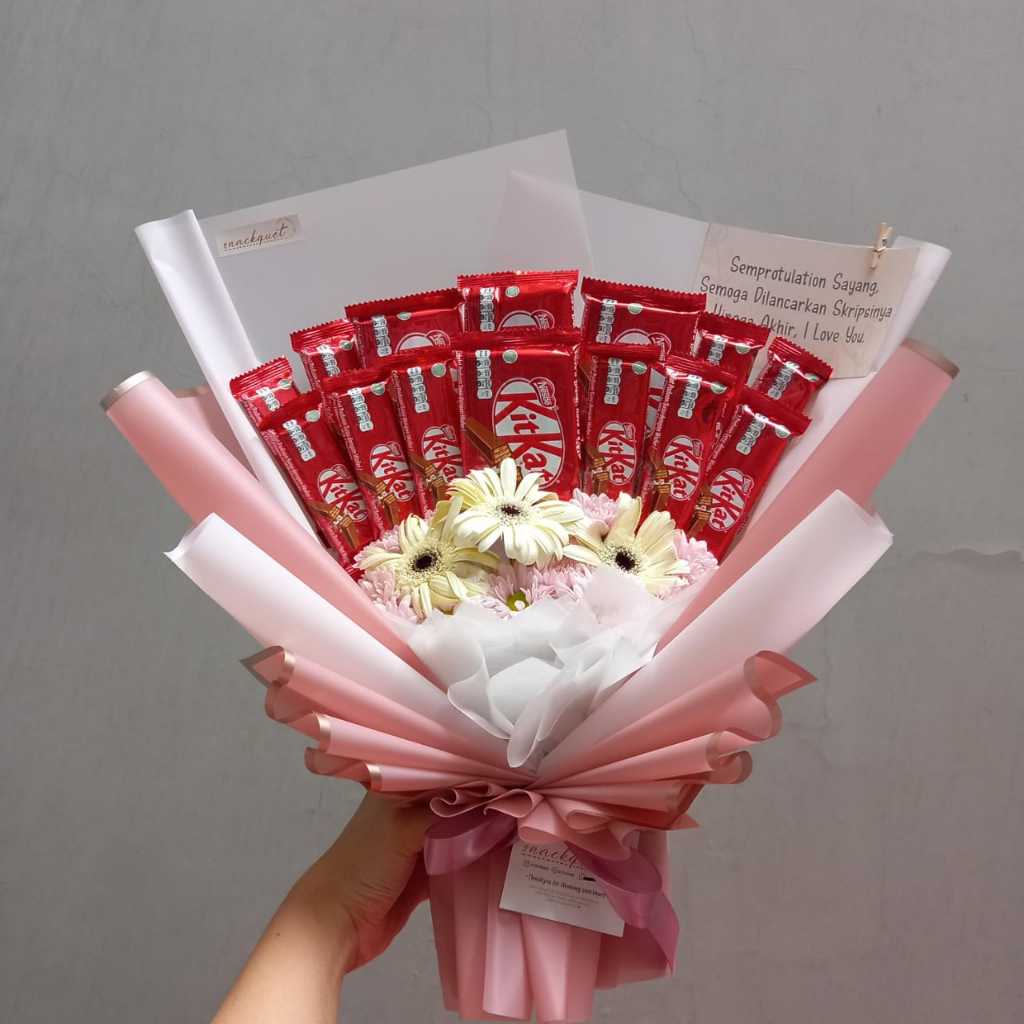 

BOUQUET KITKAT SNACKQUET | hadiah wisuda / hadiah graduation / hadiah ulang tahun / anniv / coklat