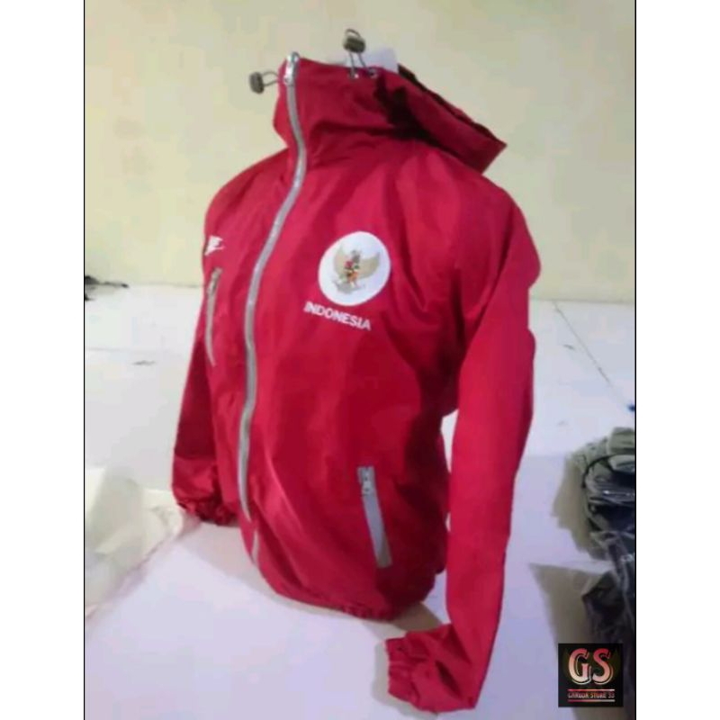 jaket timnas indonesia warna merah bahan parasut taslan // jaket timnas indonesia warna merah // jak