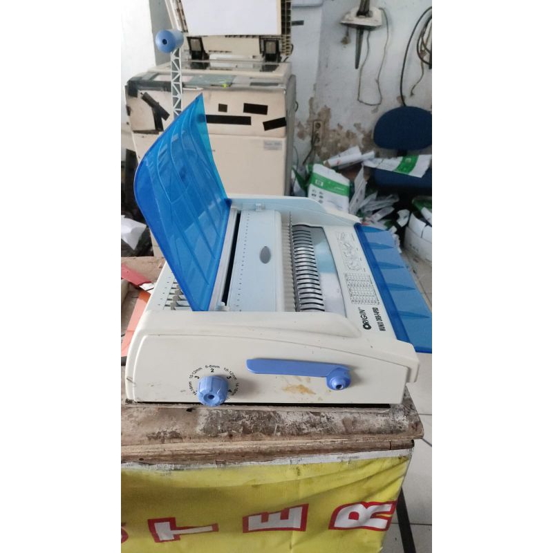

mesin jilid spiral plastik