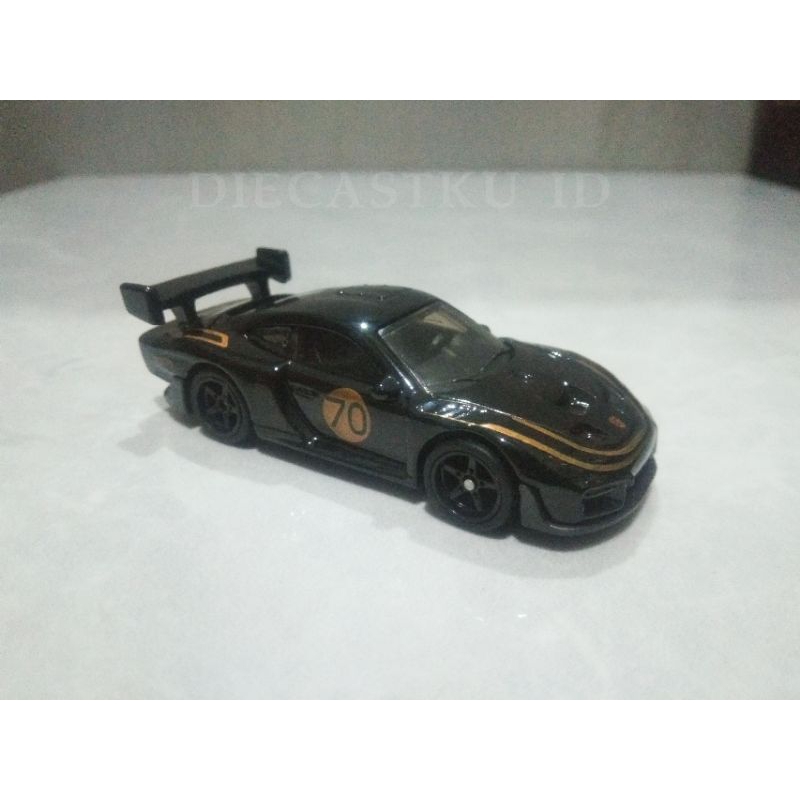 Hot Wheels Porsche 935 Hitam Tampo 70 Loose Ban Karet
