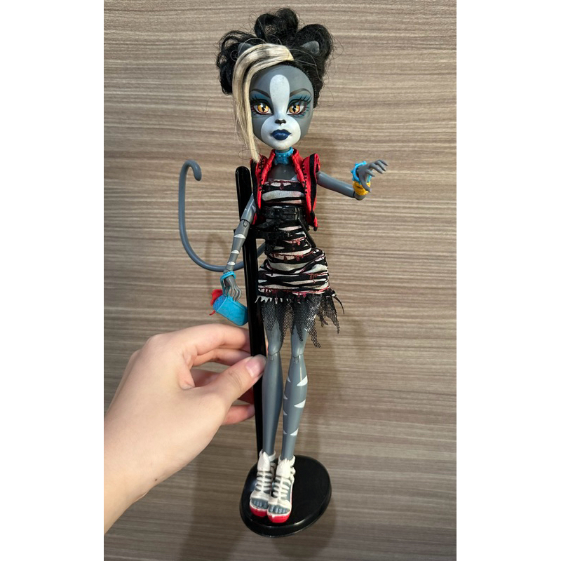 Monster High, Winx, Doll Preloved, Little Ponny, Rainbow high