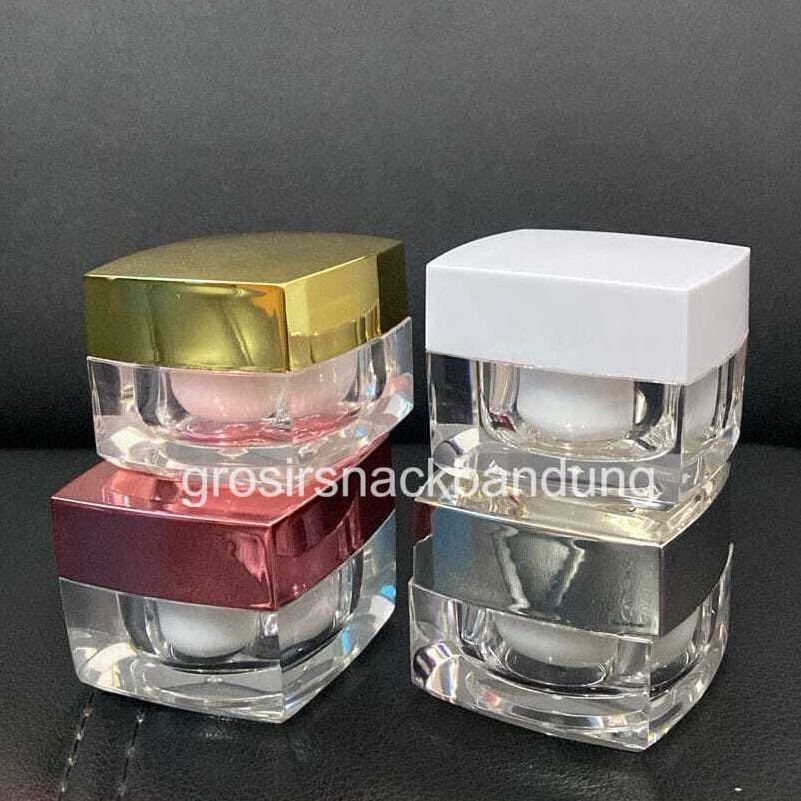 POT CREAM AKRILIK KOTAK 1GR  AKRILIK SQUARE JAR SILVER GOLD 1GR