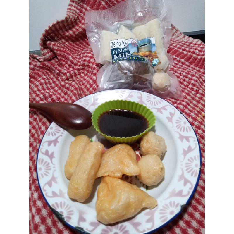 

Pempek Frozen isi 6 mix 3 varian