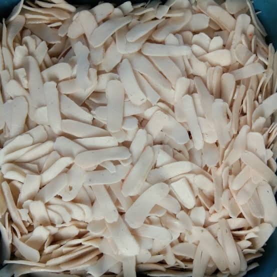 

KERUPUK IKAN MENTAH PANJANG 500 GRAM