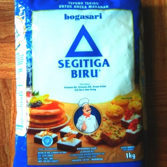 

1 Kg Tepung Segitiga Biru Bogasari