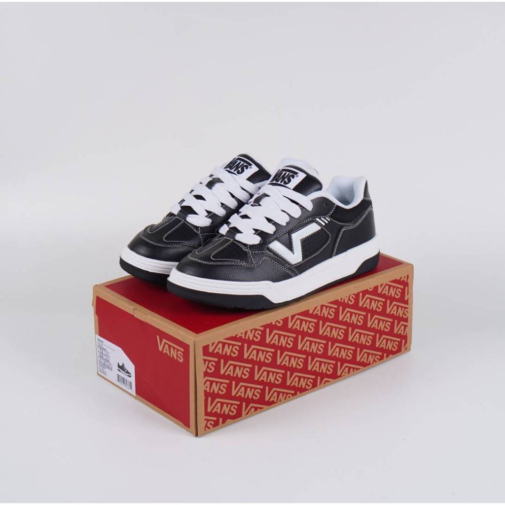 Sepatu Vans Upland Black White Original BNIB Full Tag Barcode Bahan Leather Kulit Size: 39/40/41/42/