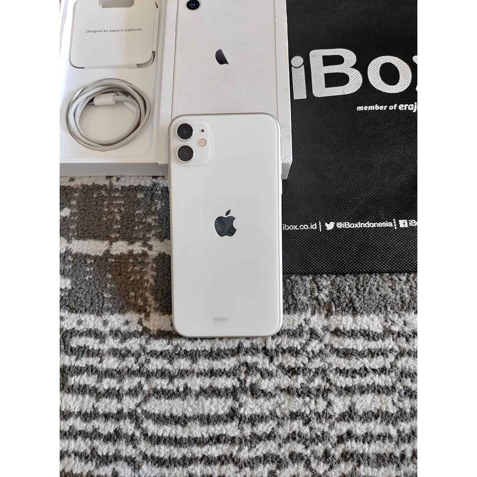 iphone 11 64GB ibox White Like New Fulset Original Garansi