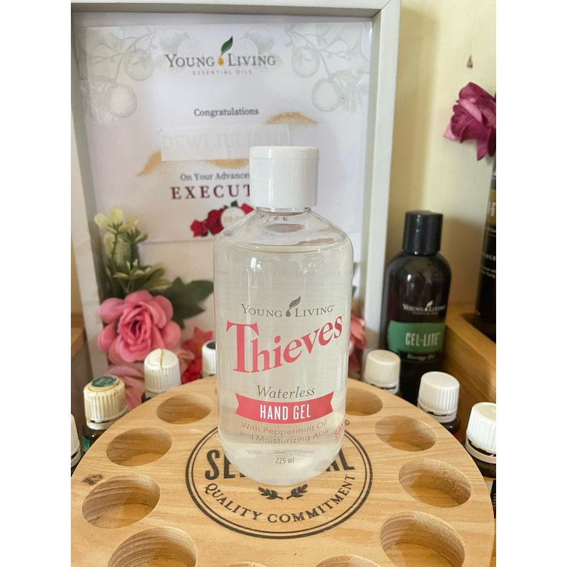 THIEVES HANDGEL Hand Sanitizer 225ml
