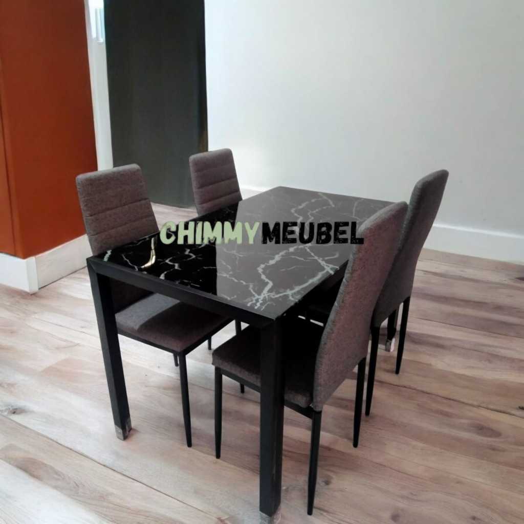 Meja Makan Kaca Termpered Meja makan 4 kursi rangka kaki besi