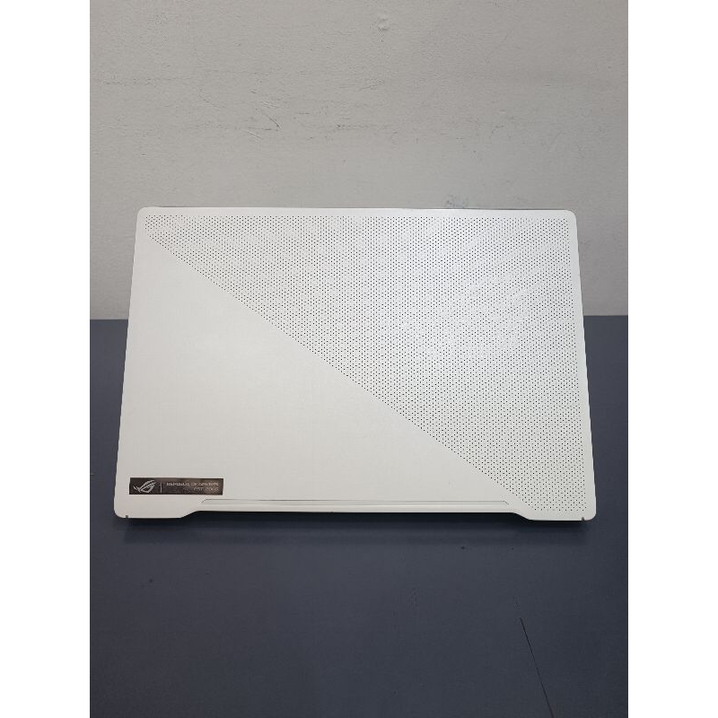 laptop ROG zyeprus G14 animatrix