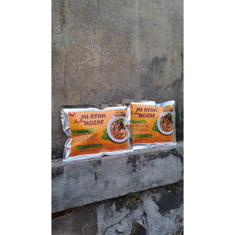 

Mie Ayam Mocaf INSTAN