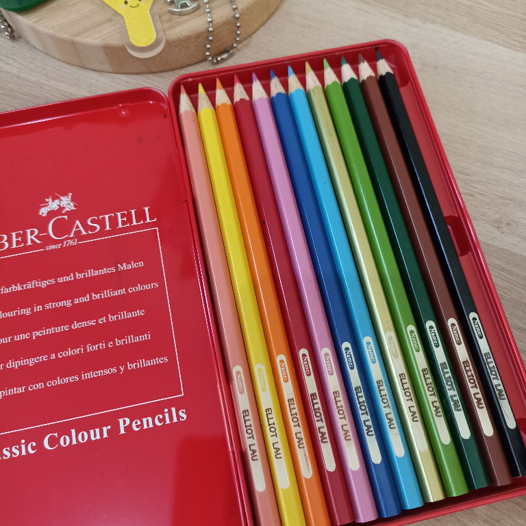 

12 colored pencil tin Faber Castell - pensil warna faber castell custom grafir nama