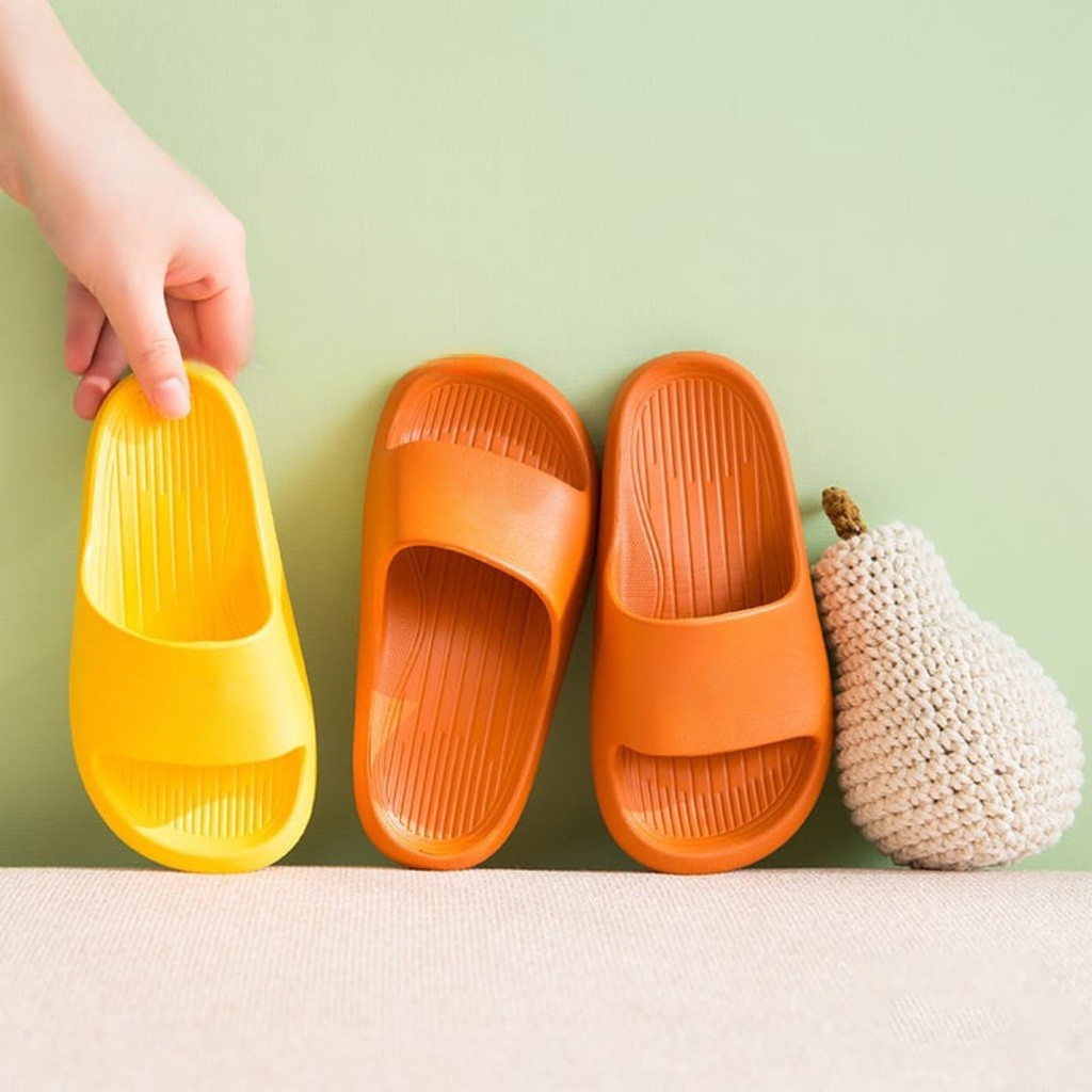 Komin Sandal Karet Anak Laki-laki Sandal Rumah Anak Perempuan EVA Anti Slip Dan Ringan
