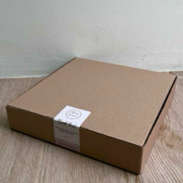 

GIFT BOX