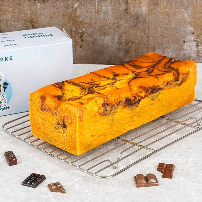 

Bulan Cake Coklat Full Reguler Bolu Jadul Sultan Jogja Kue Food by Bulan's Kitchen