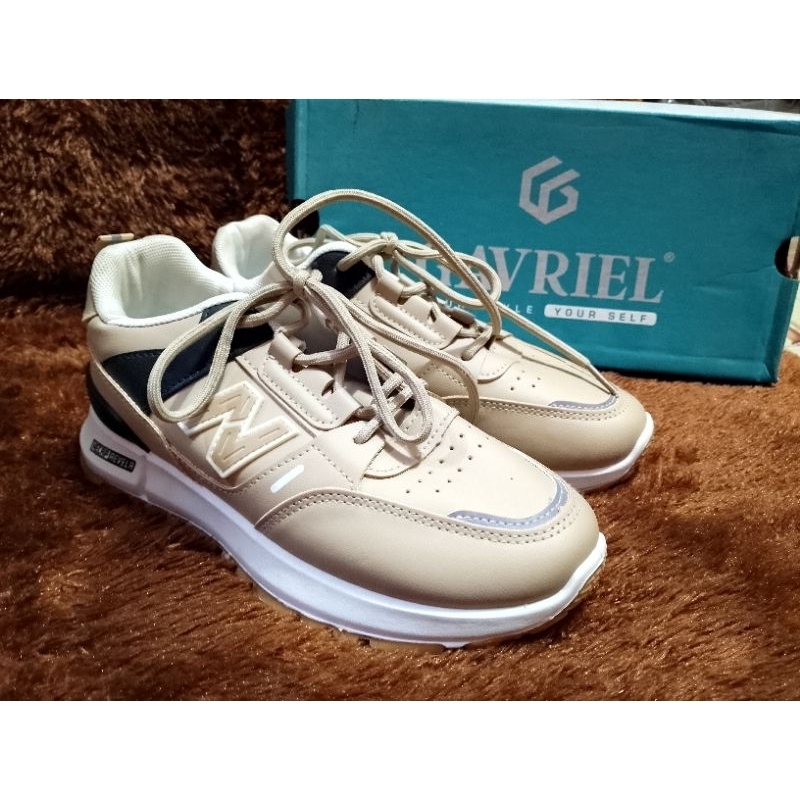 SEPATU GAVRIEL NECAP REVELA