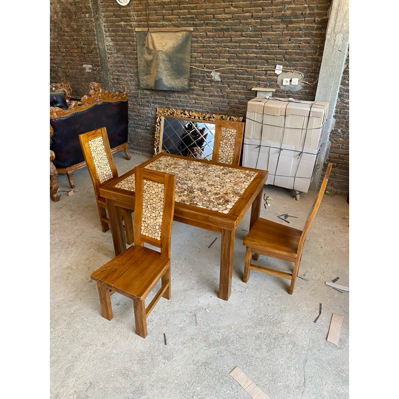 Meja makan minimalis jati Set meja makan minimalis 4 kursi kayu jati