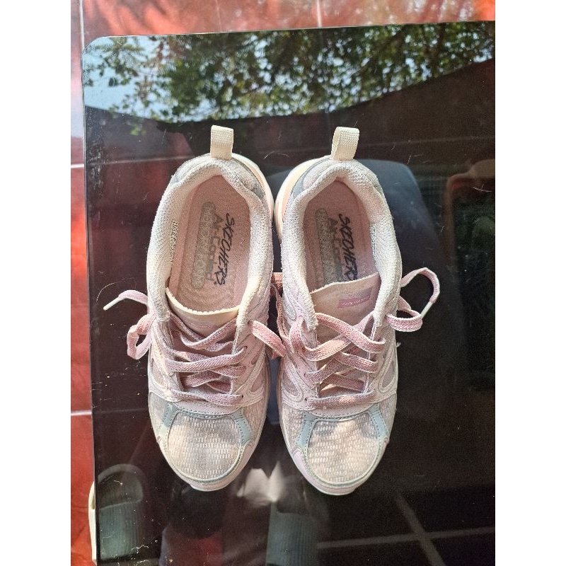 SKECHERS ORIGINAL STORE LITE WEIGHT SZ 37 CM