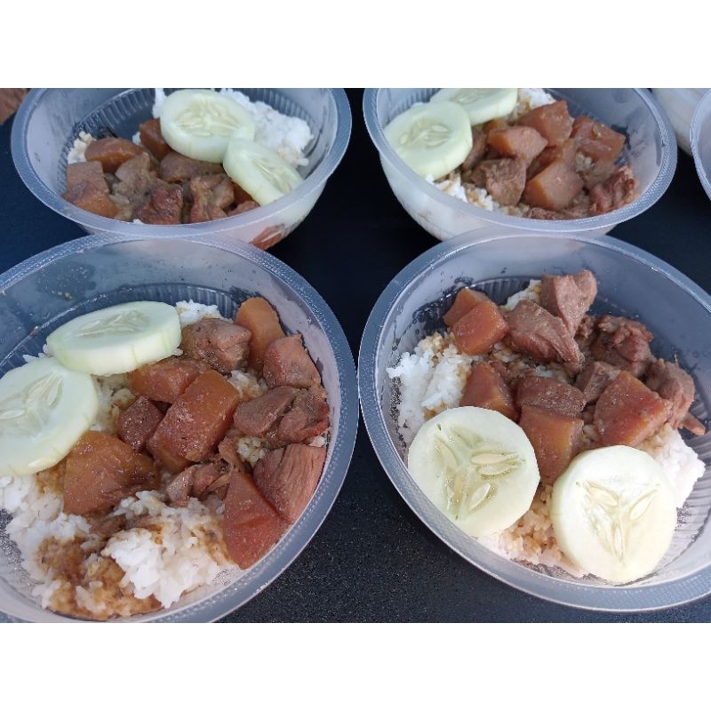 

Nasi semur ayam berempah