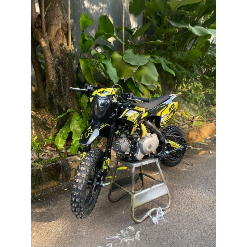MEDIUM TRAIL NEW 2024 RFZ THUNDER 70CC MATIC DECAL HOLOGRAM