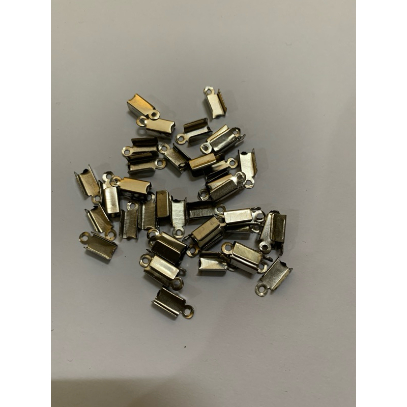 Penjepit tali kalung, bahan bahan kalung