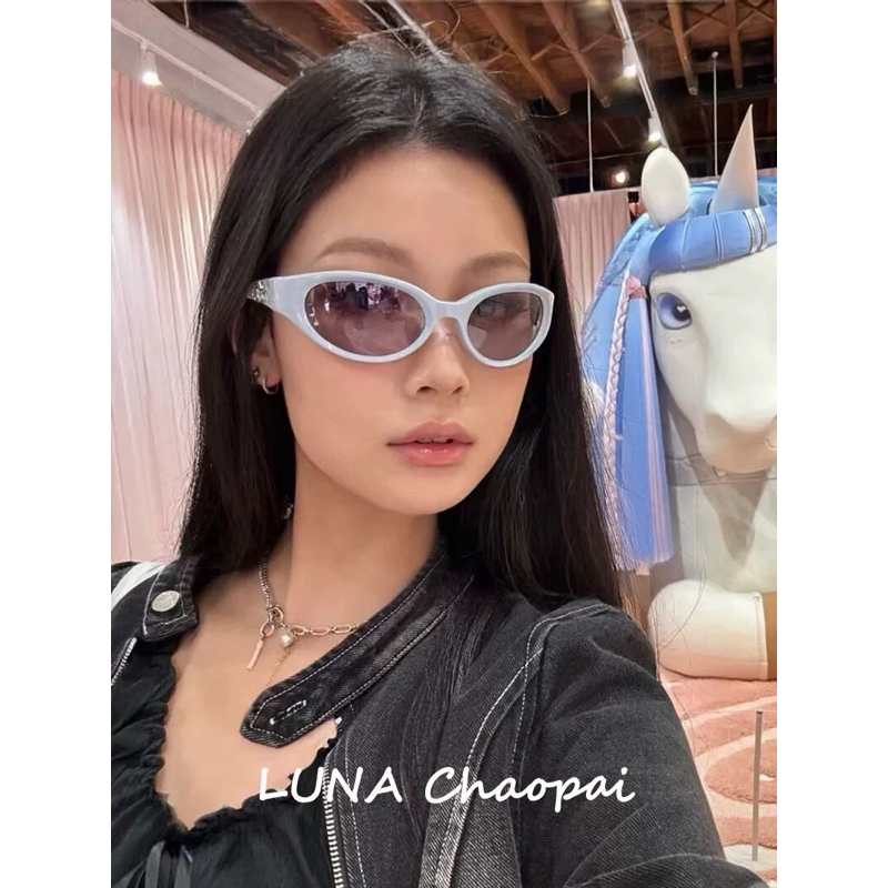 GM x Jennie jentle salon sunglasses kacamata hitam