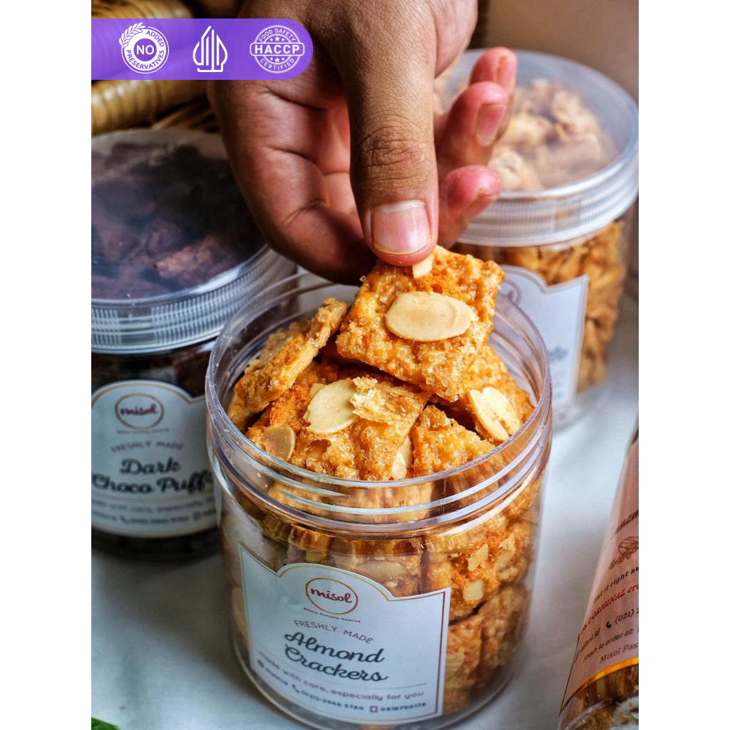 

Almond Crackers Kue Kering MISOL netto 140 Gr kemasan Toples Bulat