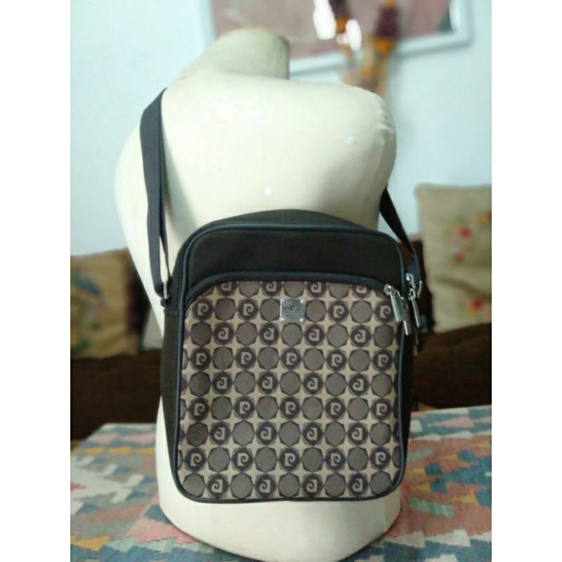 Tas Slempang sling Pierre cardin second preloved