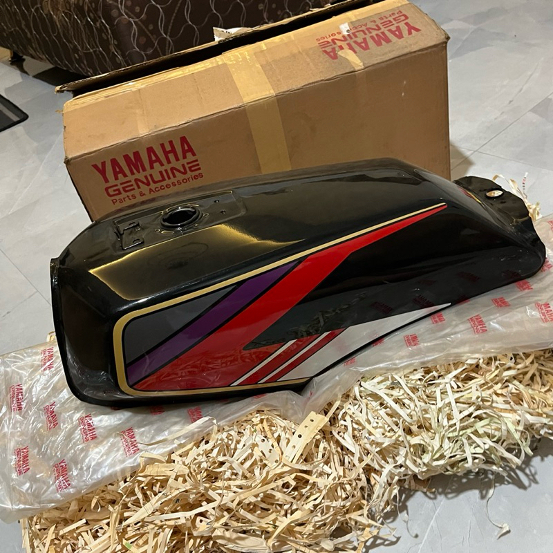 FUEL TANK TANGKI TANKI BENSIN YAMAHA RX KING COBRA 1994 HITAM ORIGINAL ASSY SET STRIPING NOS