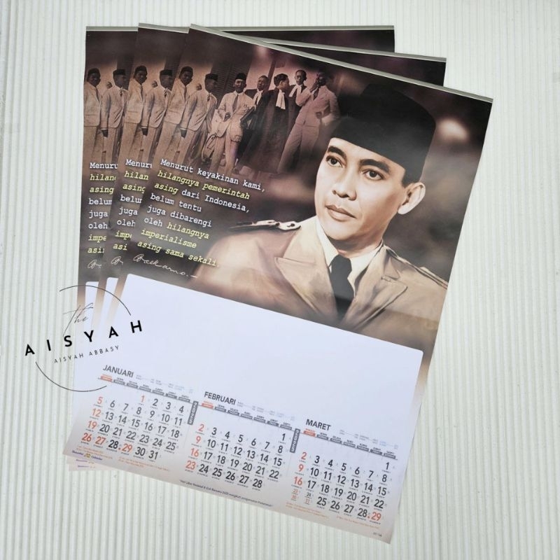 

Kalender tahun 2025 Ao 144 soekarno 4 lembar 3 bulanan ukuran 38x54cm (terima castume cetak merek)