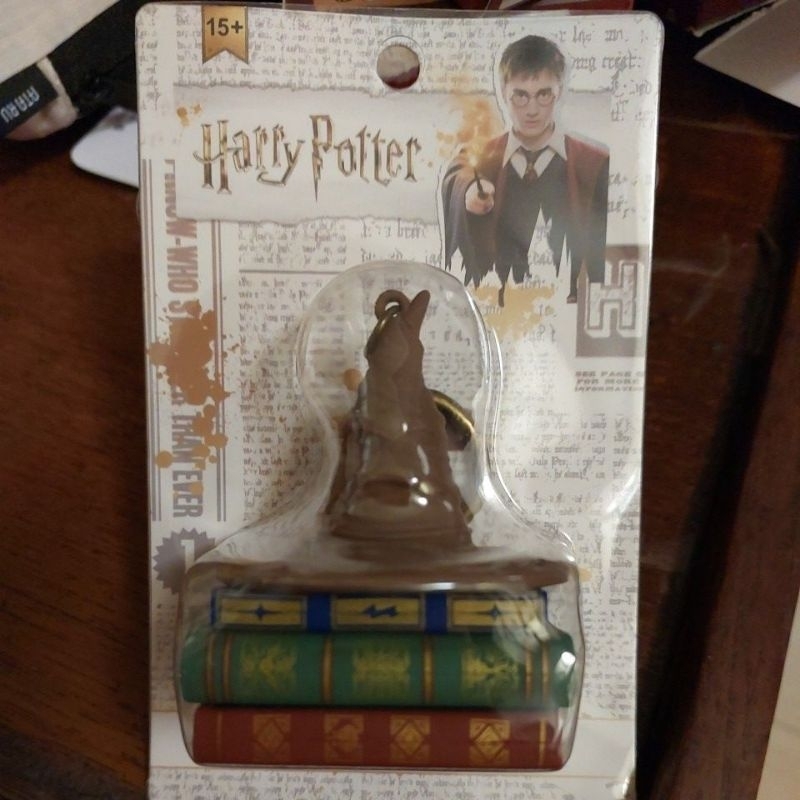 

Miniso x Harry Potter Sorting Hat Stamp Keychain