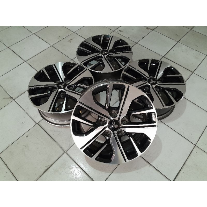 Velg pelek mobil Second murah oem mitsubishi xpander Ring 16  bisa untuk inova ertiga grandmax Apv c