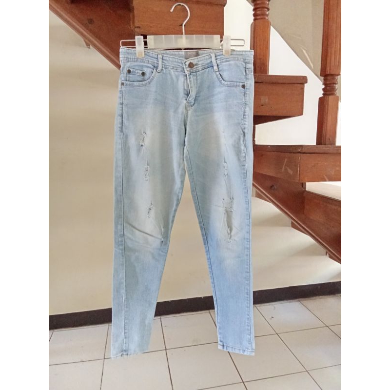 Celana Jeans Brand Diesel House-Preloved