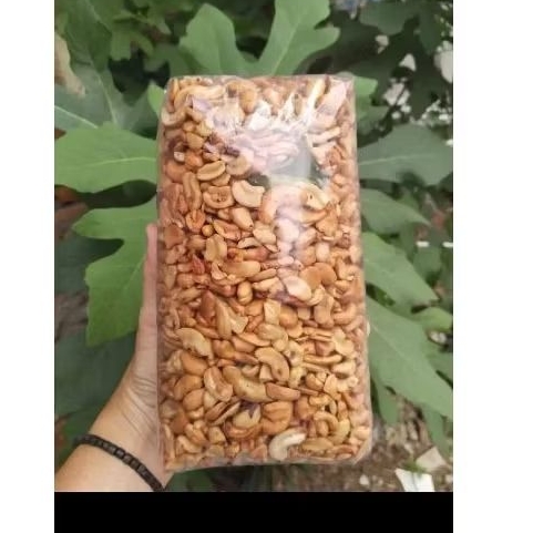 

kacang mede patahan matang 1kg
