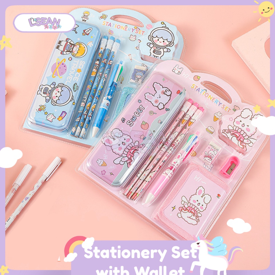 

Kejutan Hemat SET ALAT TULIS ANAK SEKOLAH KARAKTER KARTUN LUCU 8 IN 1 PAKET GIFT BOX STATIONERY KOTAK PENSIL DOMPET PENSIL PENGHAPUS RAUTAN BOLPEN LENGKAP