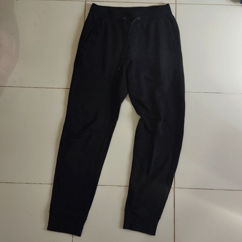 Celana Training Jogger Uniqlo Second