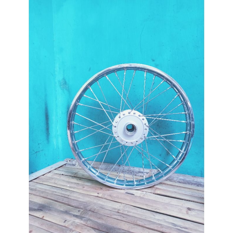 Velg pelek jari-jari depan motor Honda Revo absolute/kharisma