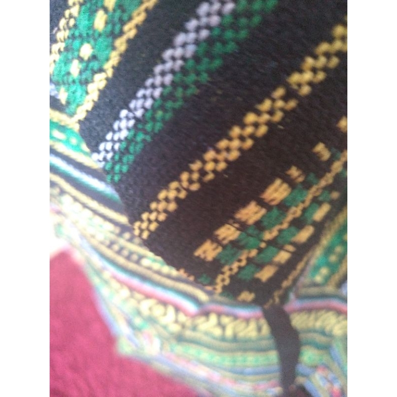 kain tenun lilit asli NTT