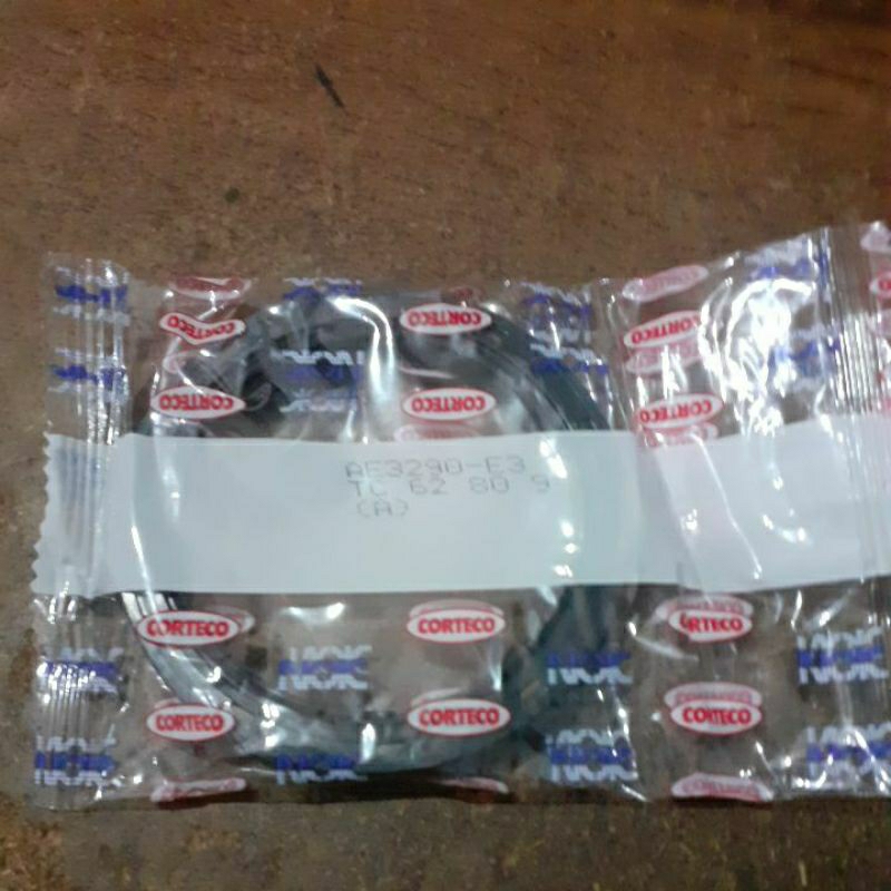 seal roda gendeng/oil seal roda gila mesin diesel YANMAR TS 230(nok corteco)