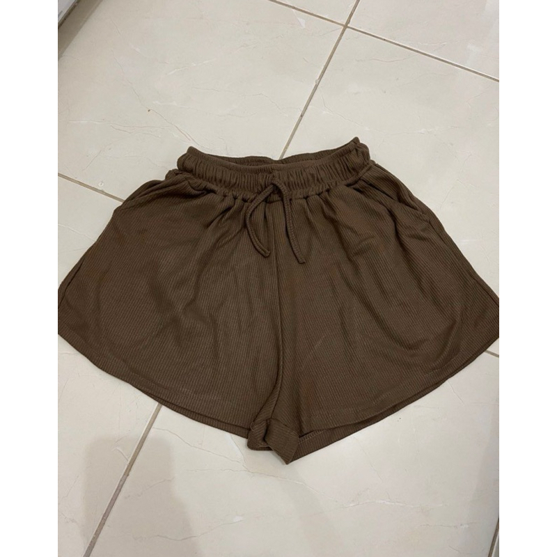 celana second / celana pendek second / celana panjang second / celana panjang uniqlo