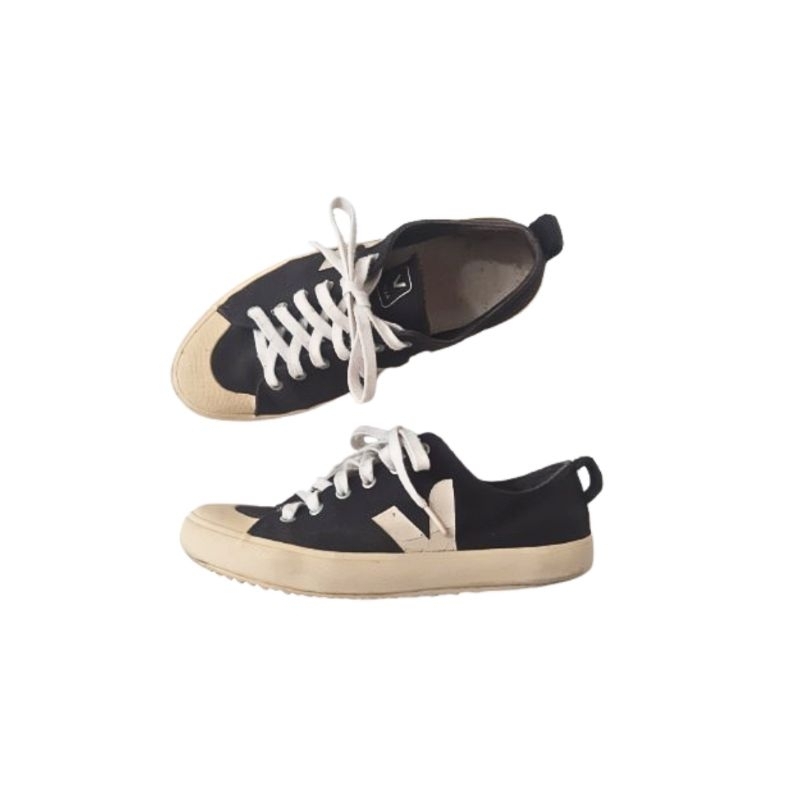 Sepatu / Shoes Veja Nova Low Canvas Black Sneaker Men Women Preloved
